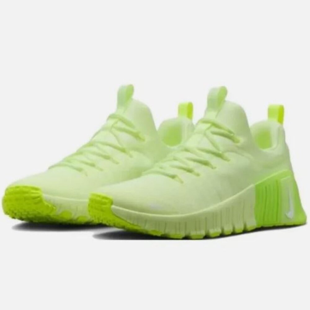 NIKE FREE METCON 6 WMNS BARELY VOLT/VOLT FJ7126-702 SIZE 9.5 EUC
